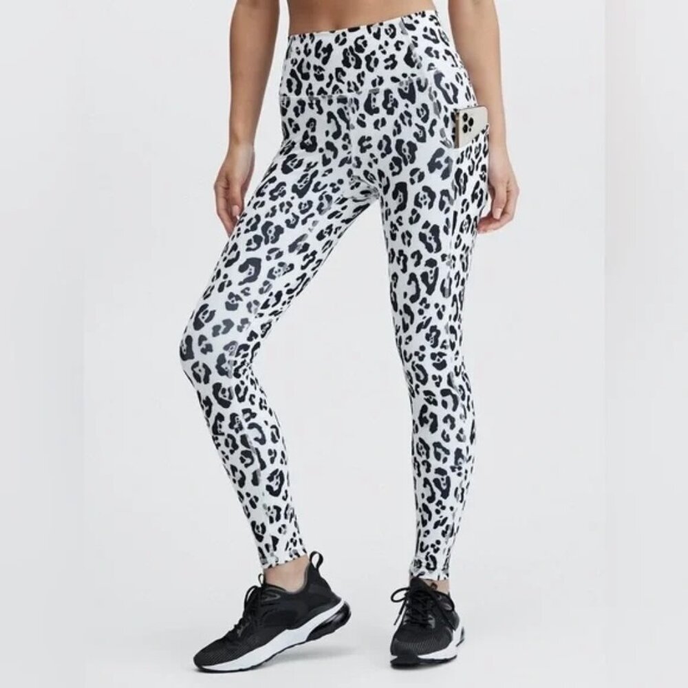 Fabletics Oasis PureLuxe High Waisted Snow Leopard Leggings Women Medium W/Blk